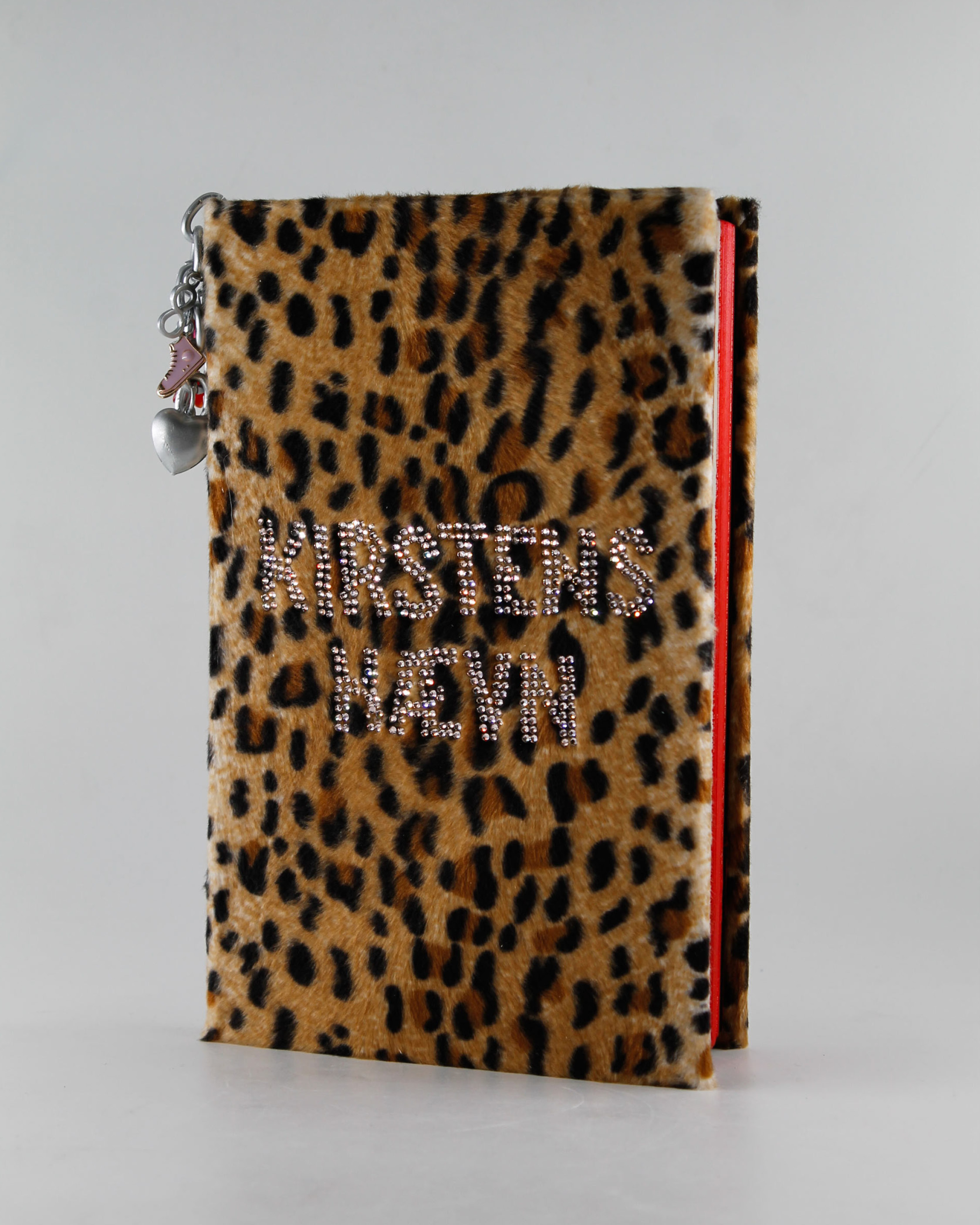 Picture af diary-like book with leopard velour.